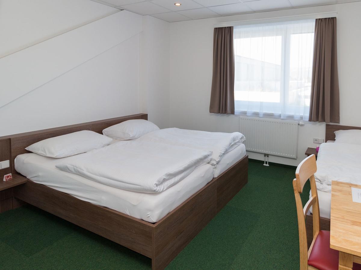 Winbudget "Bed&Breakfast" Wiener Neustadt Ngoại thất bức ảnh