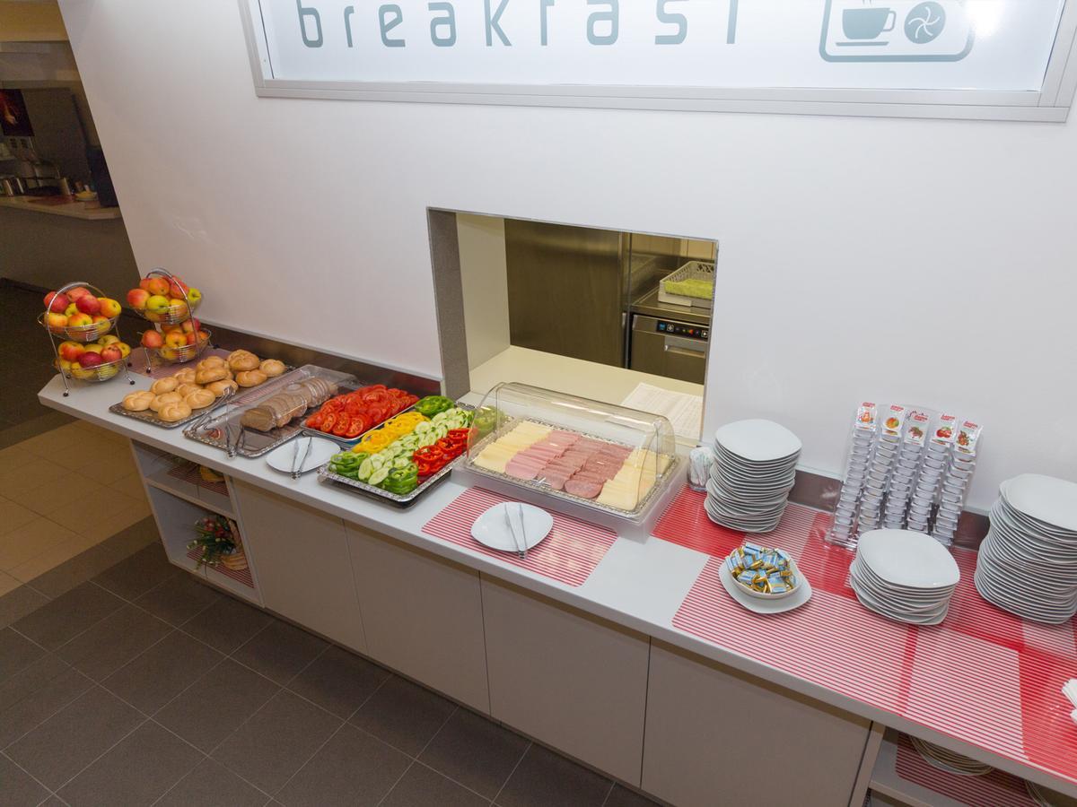 Winbudget "Bed&Breakfast" Wiener Neustadt Ngoại thất bức ảnh